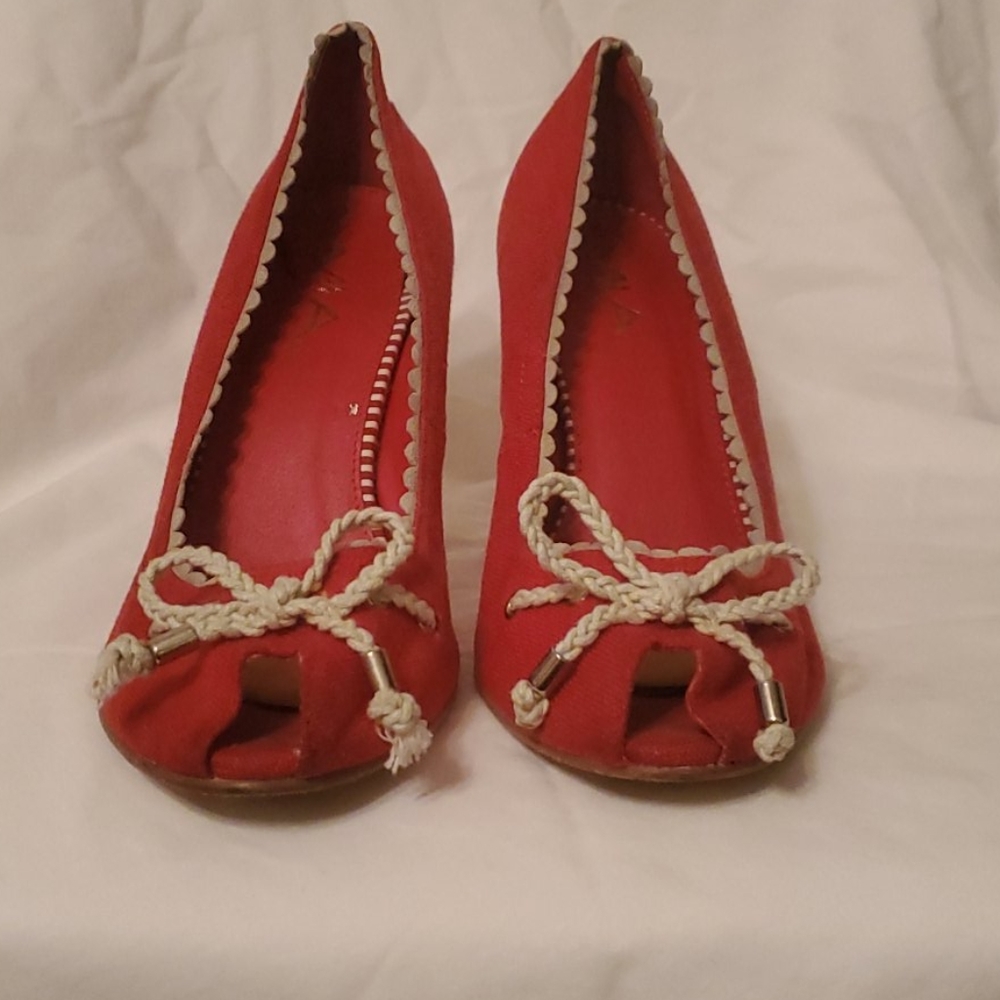 Women's shoes